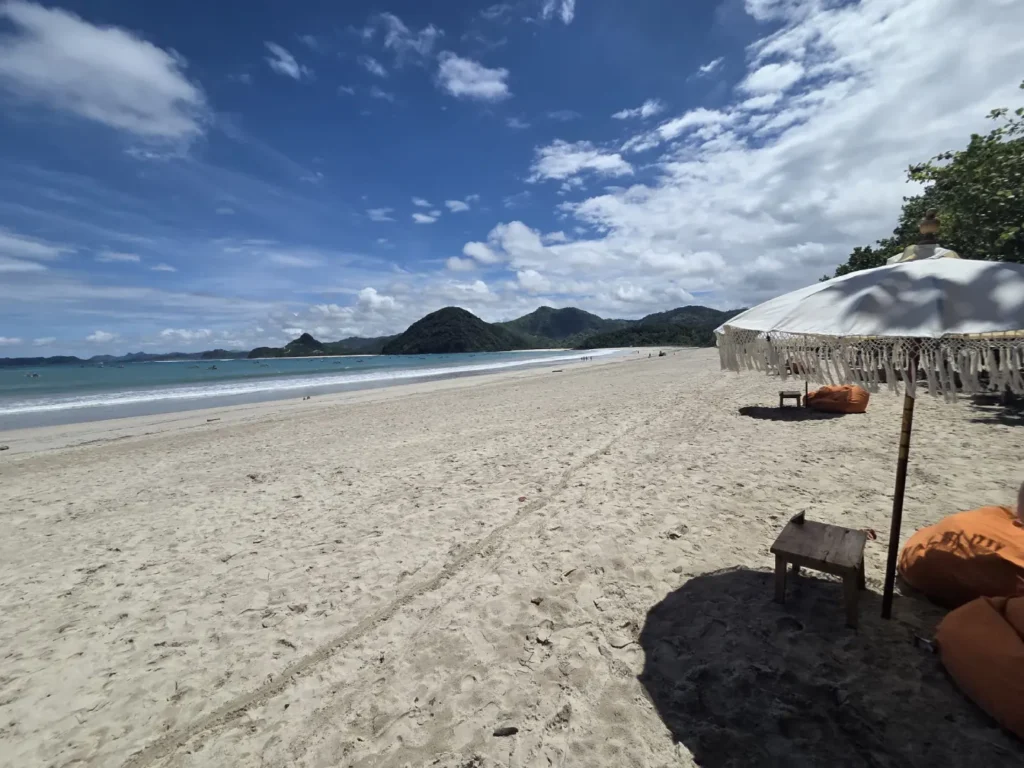 Pantai Selong Belanak